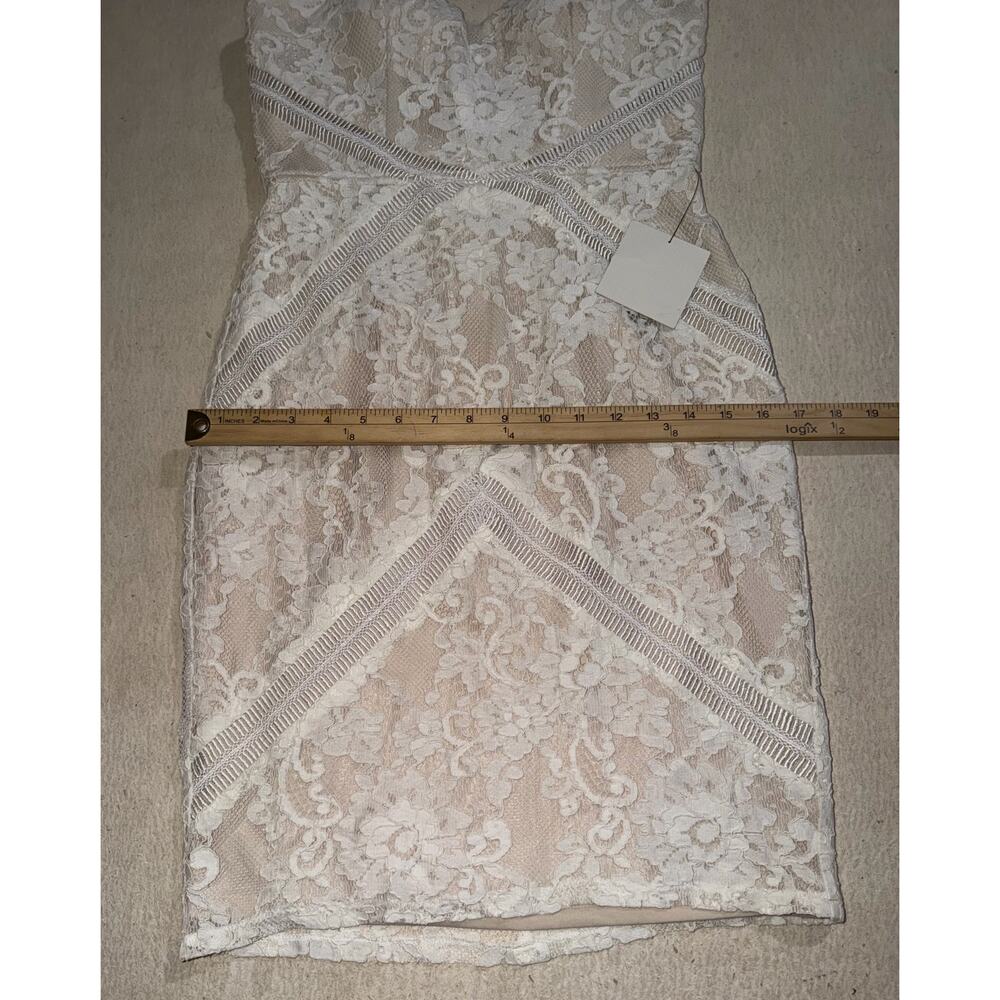 Lulus women’s NWOT white lace strapless mini dress - Picture 6 of 15